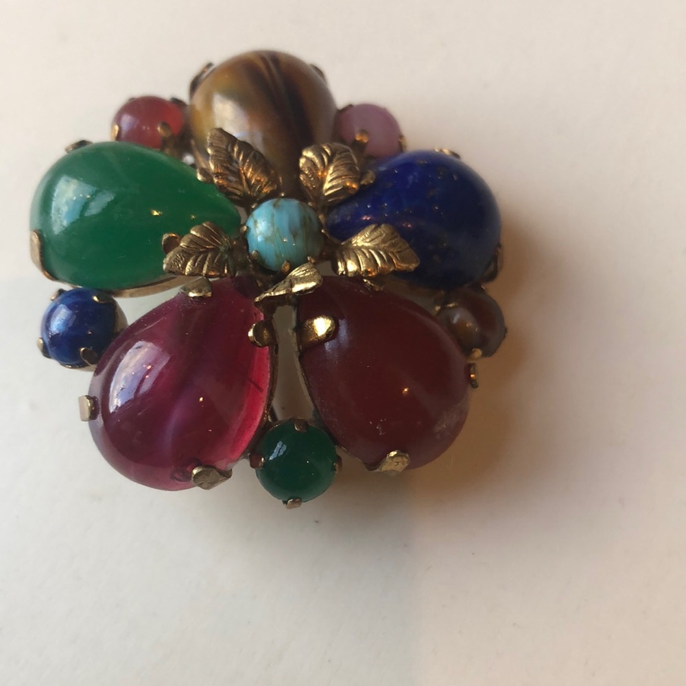 Brooch with precious stones